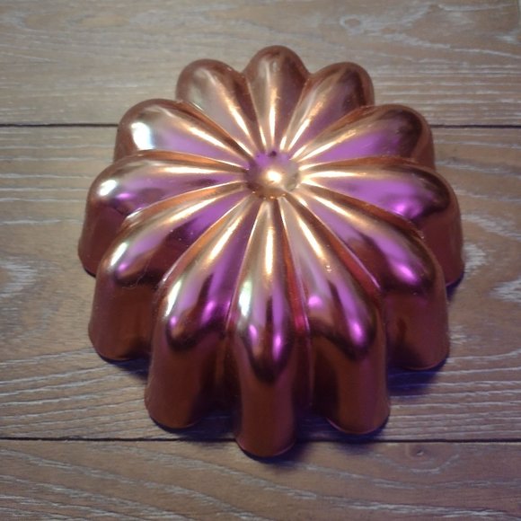 2 Vintage Copper Cooking/Baking Molds - Picture 4 of 6